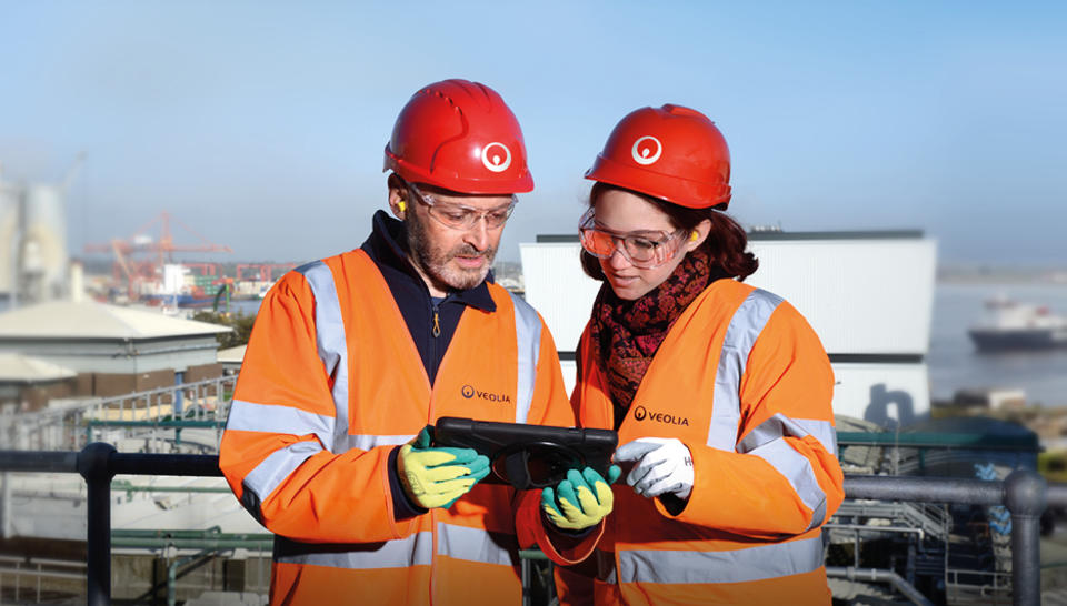 Two members of the Veolia team on site | Veolia Ireland