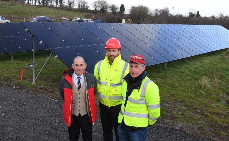 Martin Beirne, Polecat Springs, pictured with Veolia's Cormac Nevin and Sean Monaghan